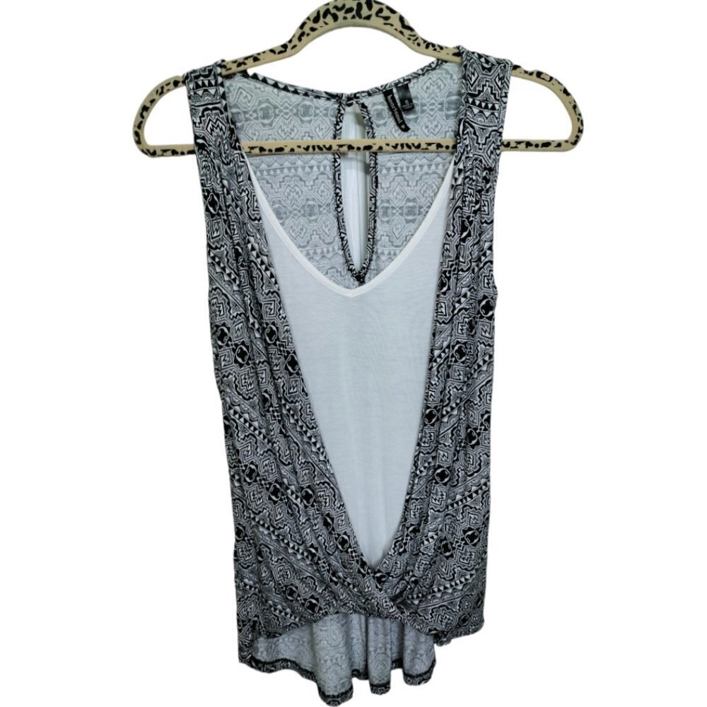 (303) Heart Soul Black& White Draped Front Layer Tank Tops Size S